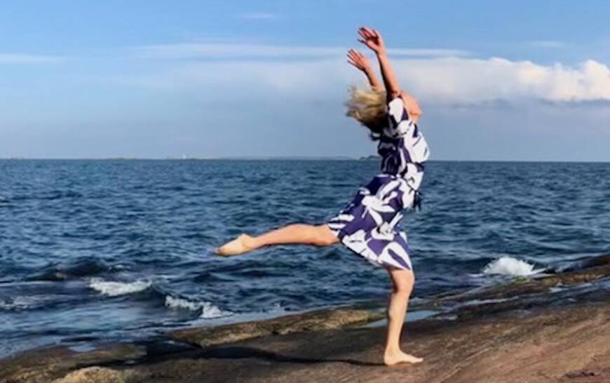 Dansare på strandklippan